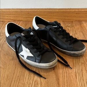 Golden Goose Black and White Sneakers Low-Top Style